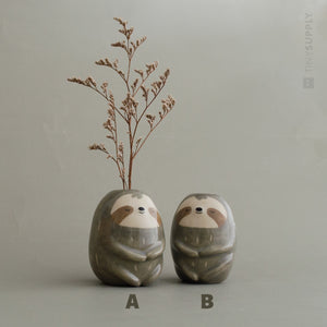 Grey Simple Sloth Tiny Vase