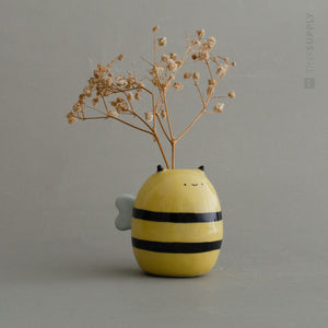 Mumble Bee Tiny Vase